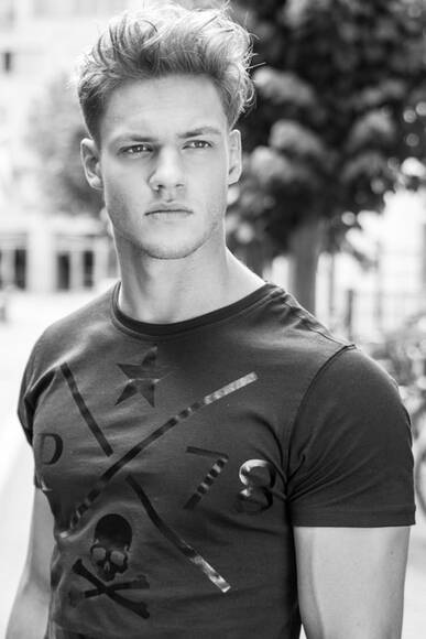 Splendide-Tobias R-F003